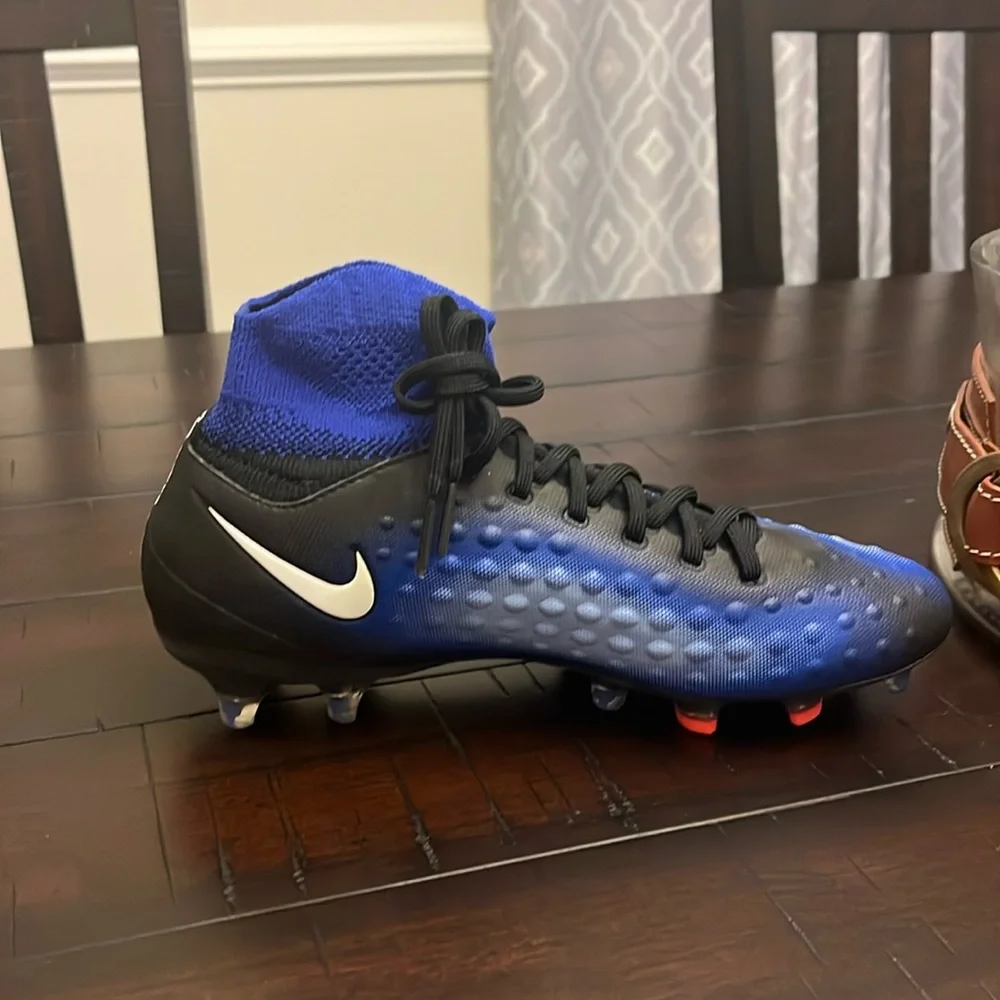 Nike JR Magista Obra II FG Soccer Cleats Shoes new 844410 015 Youth Boys 4.5
